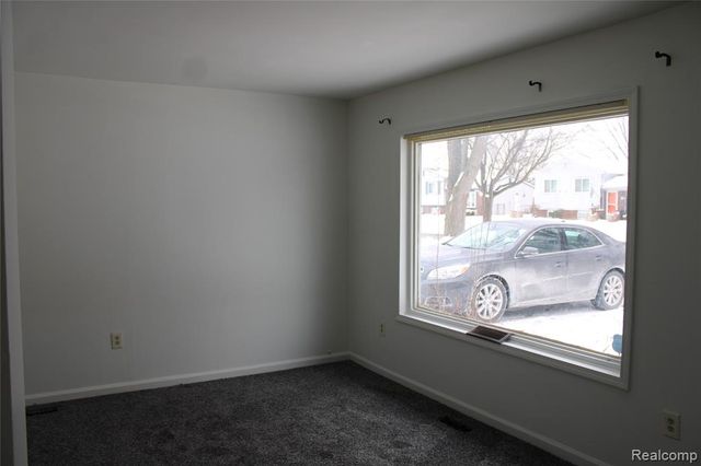 28510 Halecreek Street, Romulus, MI 48174