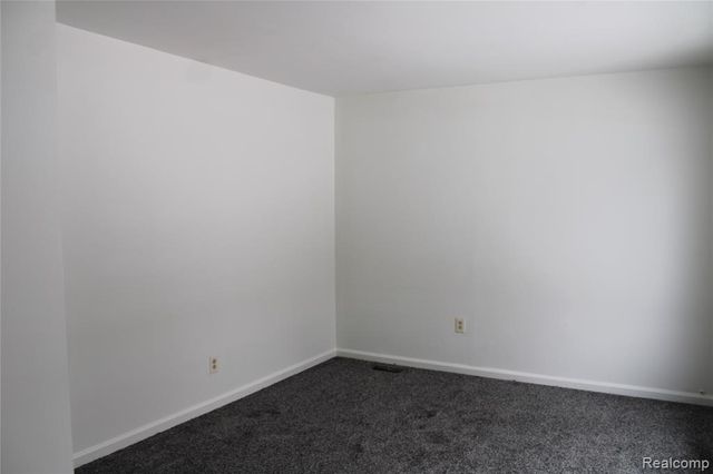 28510 Halecreek Street, Romulus, MI 48174