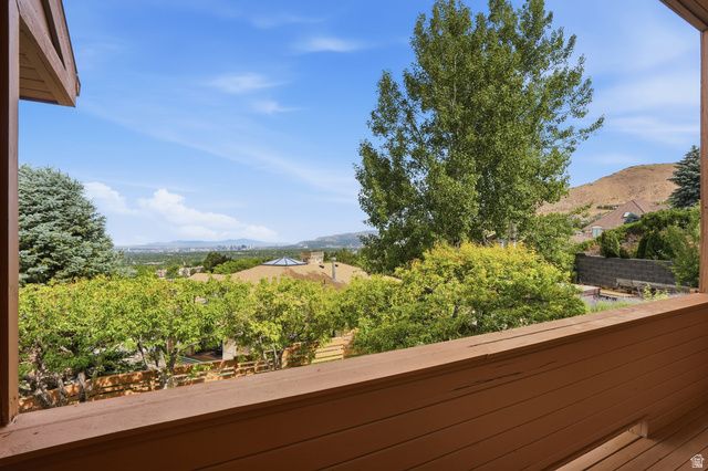 2352 S LAKELINE DR, Salt Lake City, UT 84109