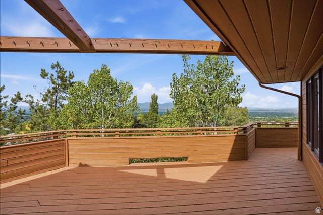 2352 S LAKELINE DR, Salt Lake City, UT 84109