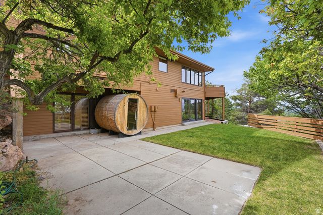 2352 S LAKELINE DR, Salt Lake City, UT 84109