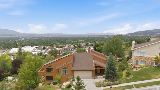 2352 S LAKELINE DR, Salt Lake City, UT 84109