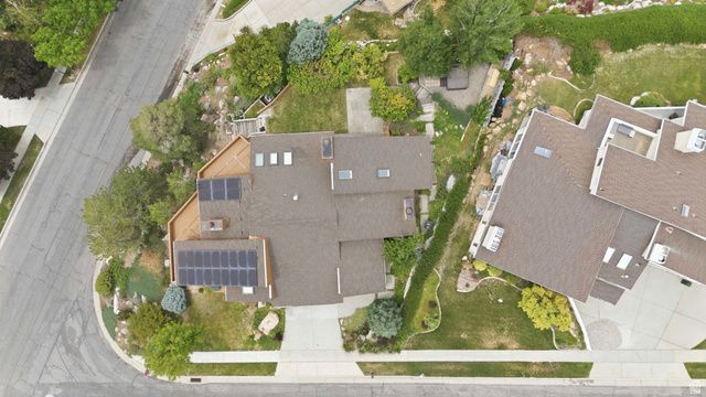 2352 S LAKELINE DR, Salt Lake City, UT 84109