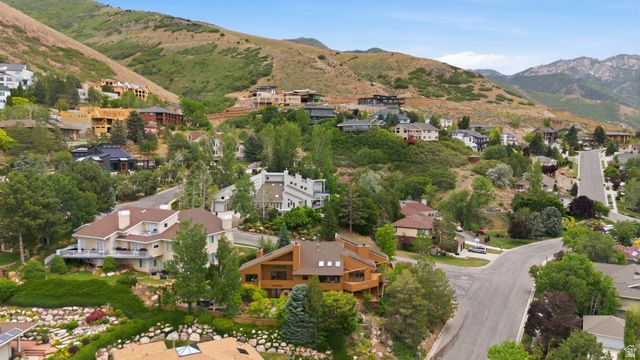 2352 S LAKELINE DR, Salt Lake City, UT 84109