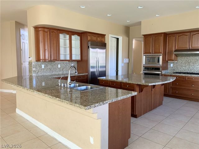 10660 Lago Cantini Street, Las Vegas, NV 89141