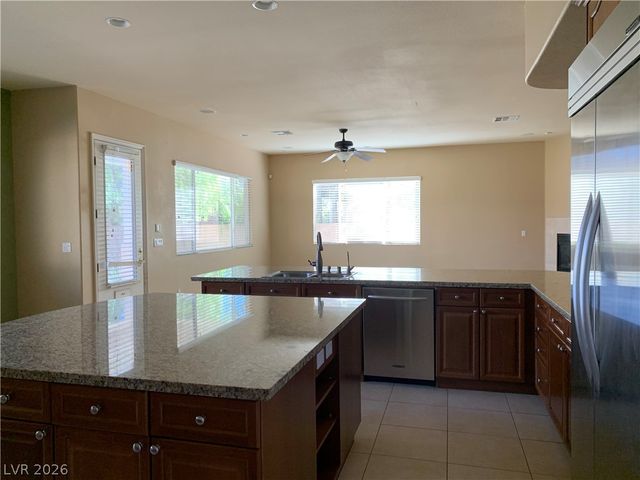 10660 Lago Cantini Street, Las Vegas, NV 89141