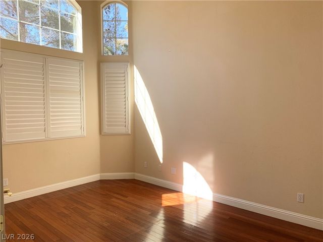 10660 Lago Cantini Street, Las Vegas, NV 89141