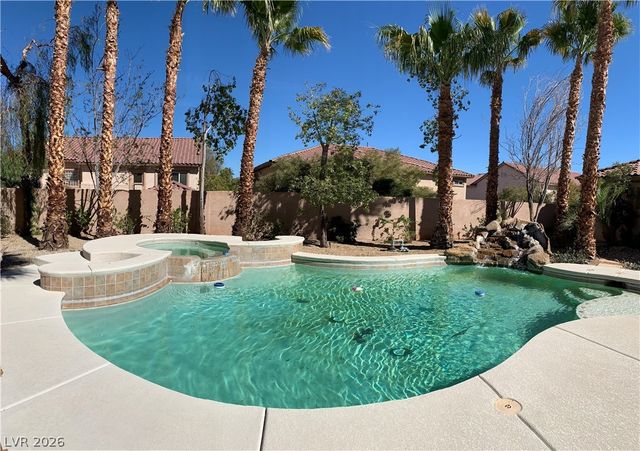 10660 Lago Cantini Street, Las Vegas, NV 89141