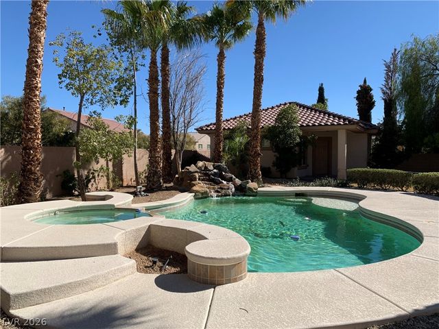 10660 Lago Cantini Street, Las Vegas, NV 89141