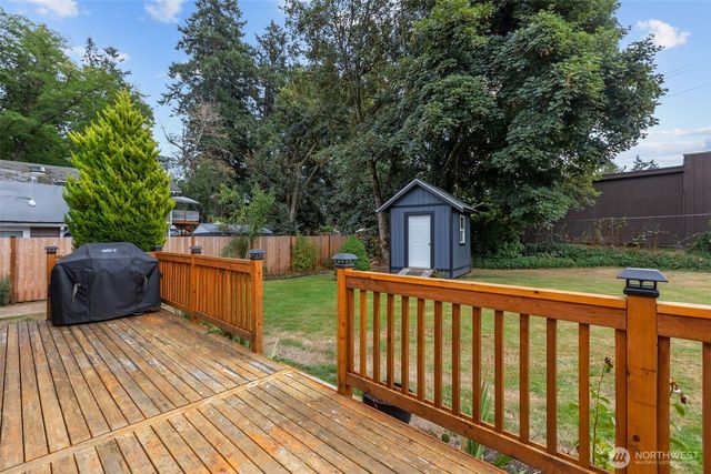 9006 Lawndale Avenue SW, Lakewood, WA 98498