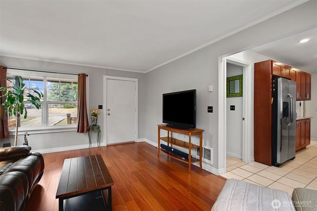 9006 Lawndale Avenue SW, Lakewood, WA 98498