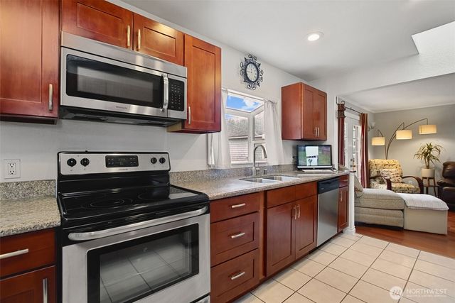 9006 Lawndale Avenue SW, Lakewood, WA 98498