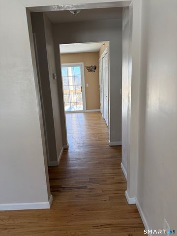 108 Mohican Avenue APT 10, Waterbury, CT 06708