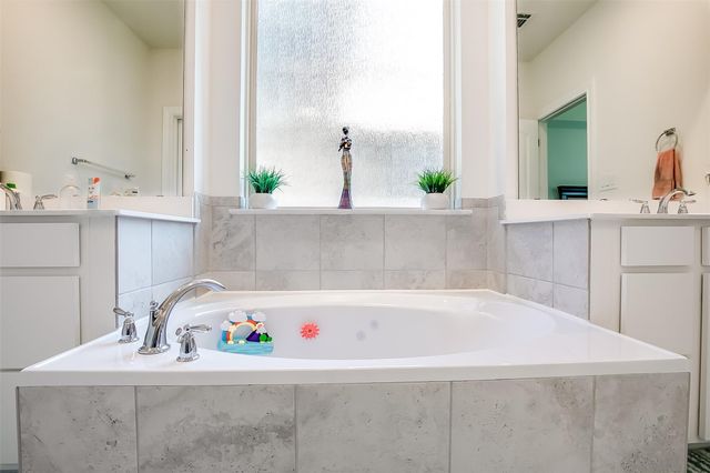 731 Expedition WAY, Round Rock, TX 78665