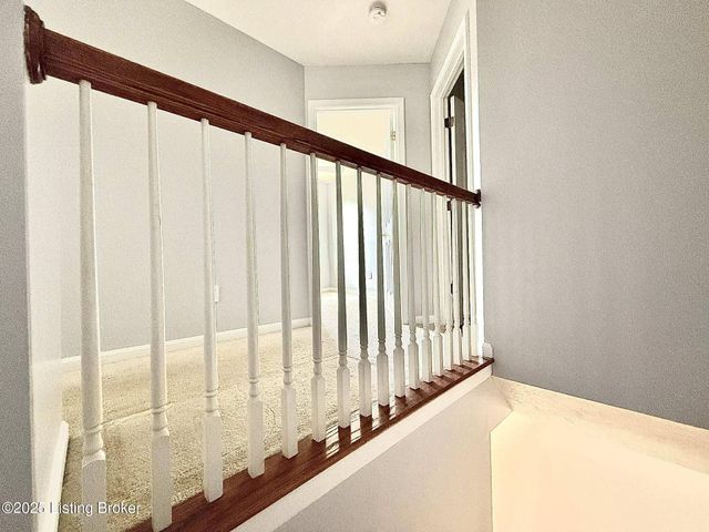 5929 Dewitt Dr, Louisville, KY 40258