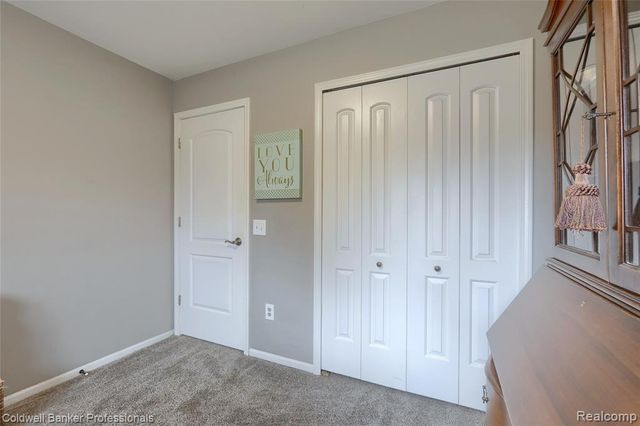 1581 Old Plank Road, Milford, MI 48381