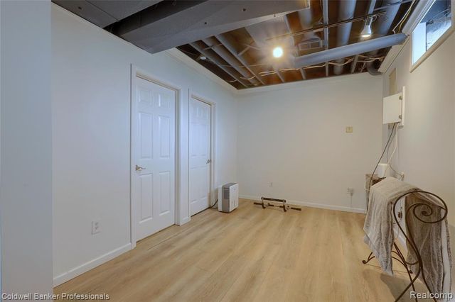 1581 Old Plank Road, Milford, MI 48381