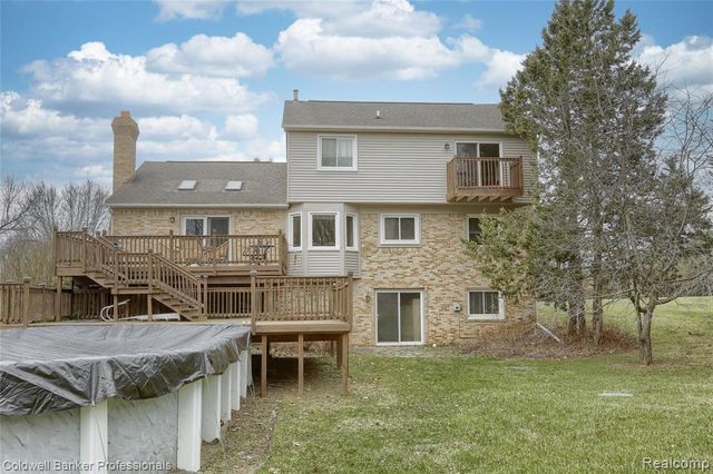 1581 Old Plank Road, Milford, MI 48381