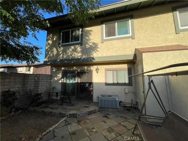 6625 Wilbur 13, Reseda, CA 91335