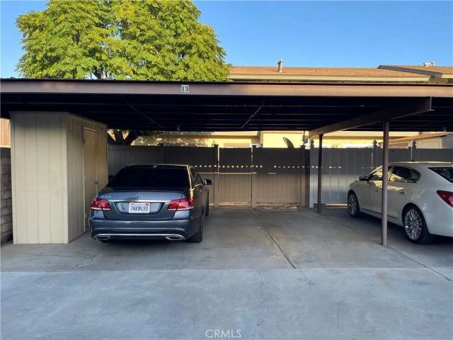 6625 Wilbur 13, Reseda, CA 91335
