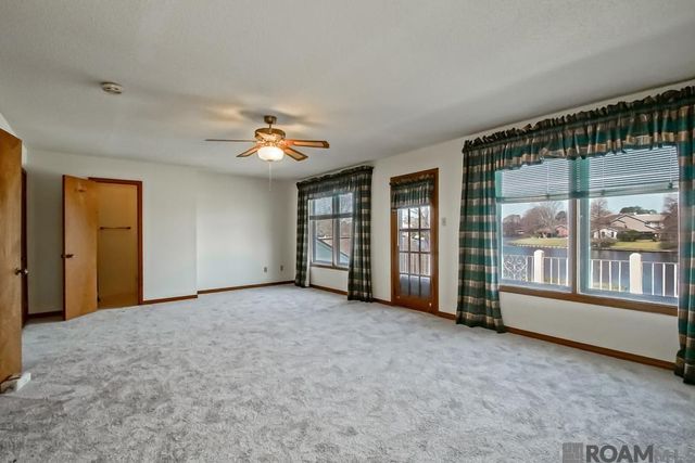 12215 S Lake Sherwood Ave, Baton Rouge, LA 70816