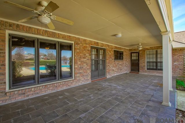 12215 S Lake Sherwood Ave, Baton Rouge, LA 70816