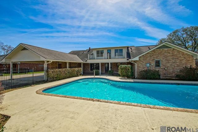 12215 S Lake Sherwood Ave, Baton Rouge, LA 70816