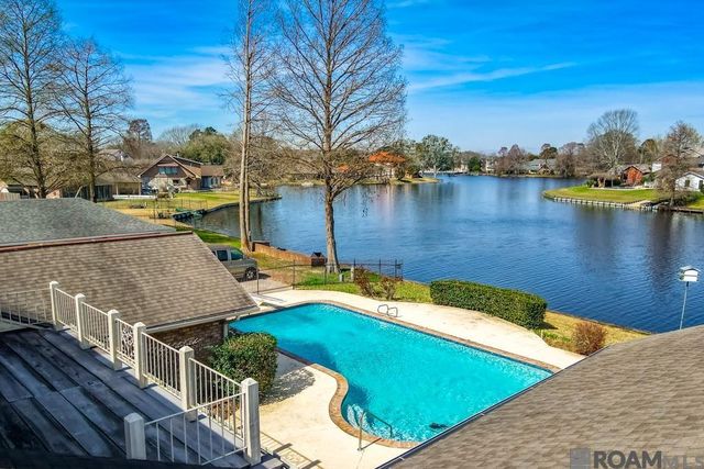 12215 S Lake Sherwood Ave, Baton Rouge, LA 70816