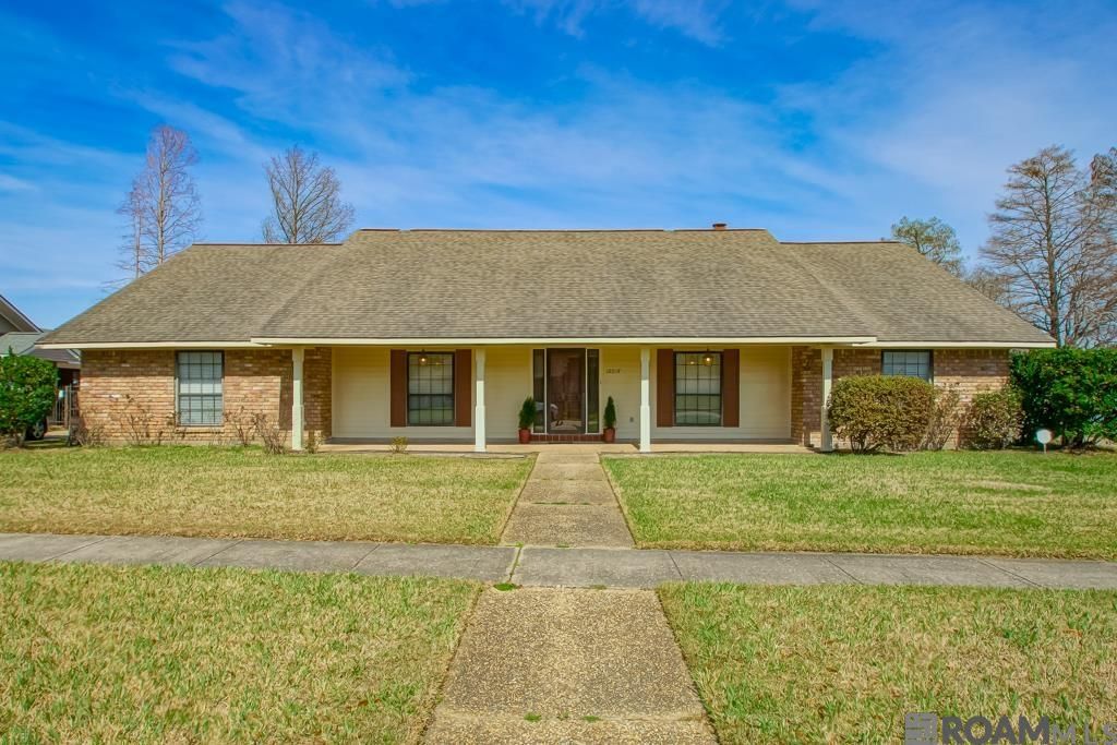 12215 S Lake Sherwood Ave, Baton Rouge, LA 70816