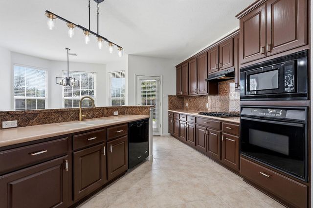 901 Ambrose DR, Pflugerville, TX 78660