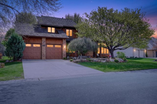 8842 Hillswick Trail, Brooklyn Park, MN 55443