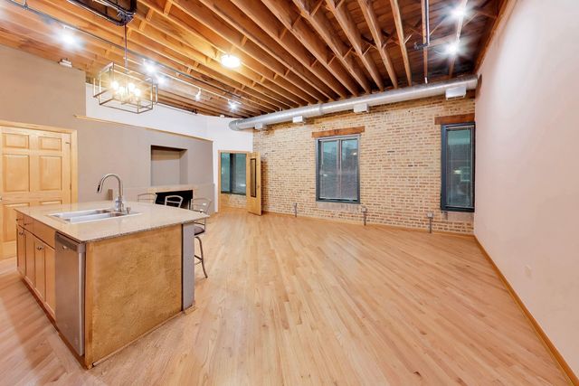 7509 W MADISON Street 2D, Forest Park, IL 60130