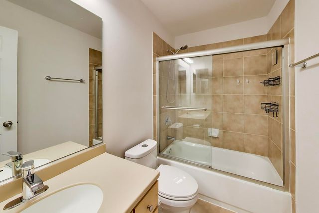 7509 W MADISON Street 2D, Forest Park, IL 60130