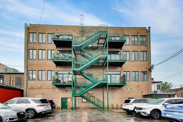 7509 W MADISON Street 2D, Forest Park, IL 60130