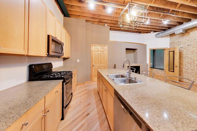 7509 W MADISON Street 2D, Forest Park, IL 60130
