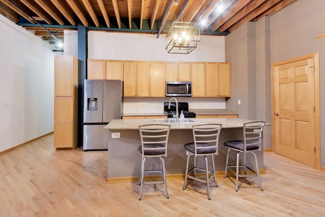 7509 W MADISON Street 2D, Forest Park, IL 60130