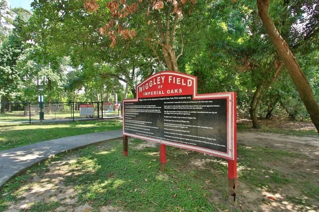 32426 Angler Park, Conroe, TX 77385