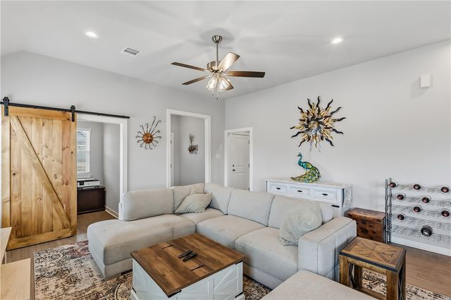 2819 Buccaneer Trail, Bryan, TX 77803