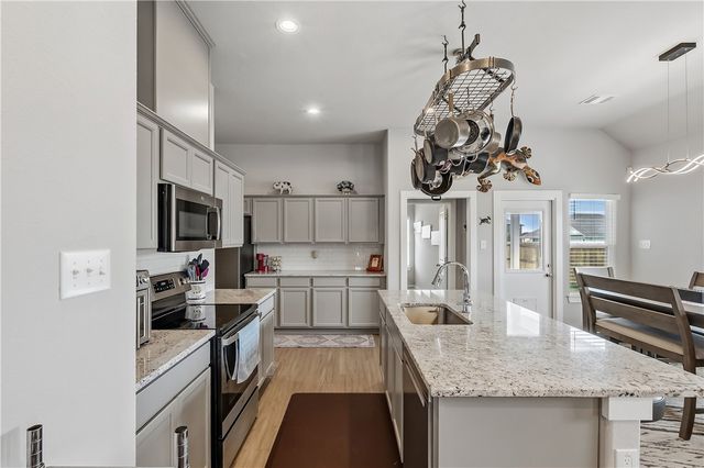 2819 Buccaneer Trail, Bryan, TX 77803