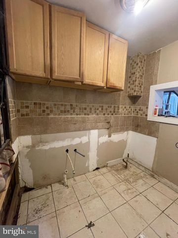 2430 N 4TH STREET, Philadelphia, PA 19133