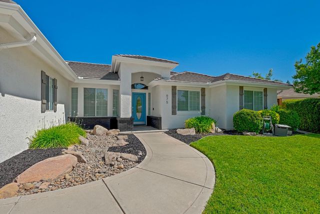 675 Kingfisher Ct, Merced, CA 95340