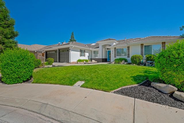 675 Kingfisher Ct, Merced, CA 95340