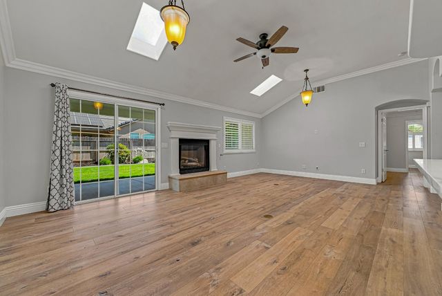 675 Kingfisher Ct, Merced, CA 95340