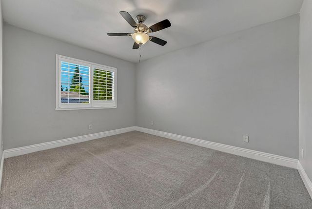 675 Kingfisher Ct, Merced, CA 95340