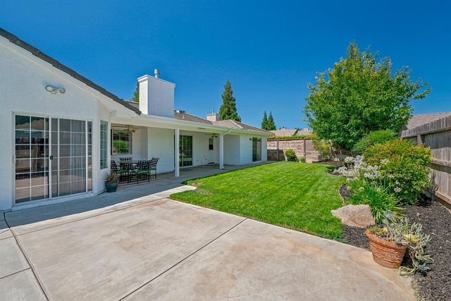 675 Kingfisher Ct, Merced, CA 95340