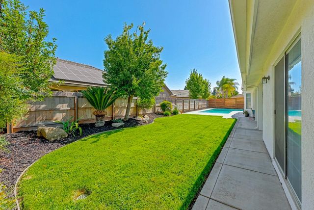 675 Kingfisher Ct, Merced, CA 95340