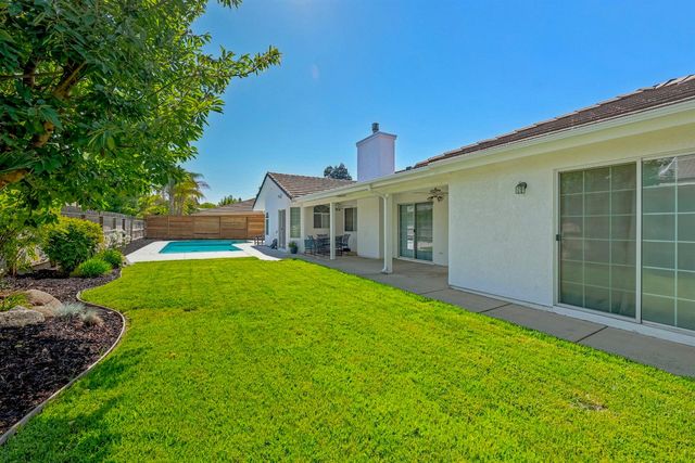 675 Kingfisher Ct, Merced, CA 95340