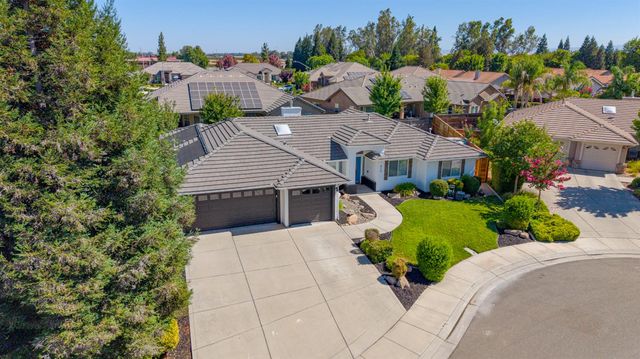 675 Kingfisher Ct, Merced, CA 95340