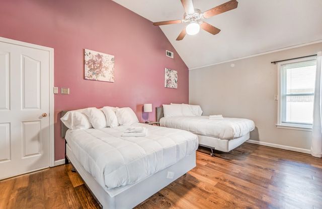 8243 CRIMSON CREEK DR, Memphis, TN 38016