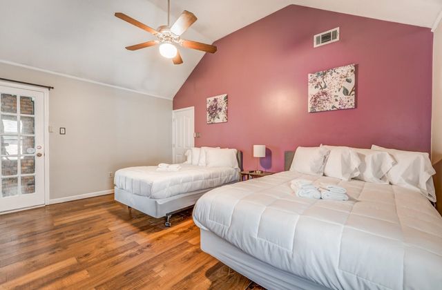 8243 CRIMSON CREEK DR, Memphis, TN 38016